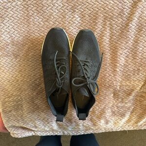 14th & Union Black Knit Sneakers